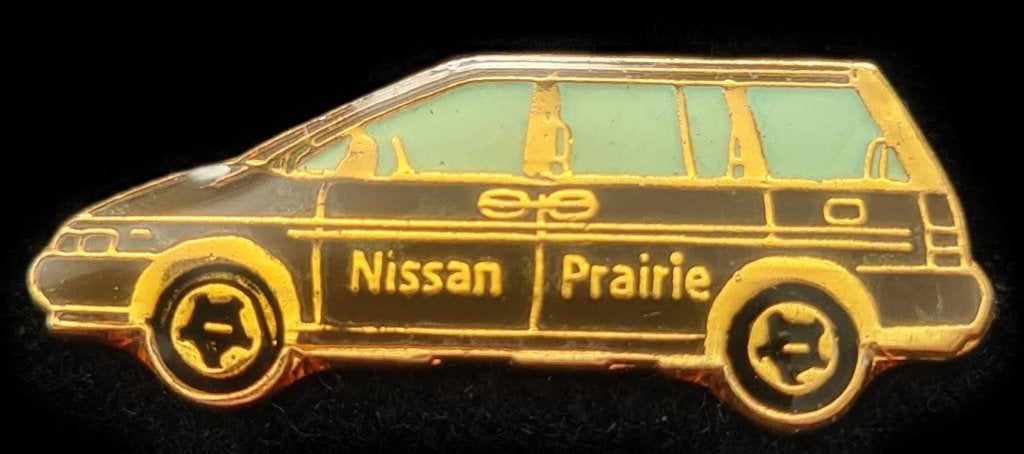 Nissan Prairie pin- bruin epoxy, Verzenden, Nieuw, Transport, Speldje of Pin