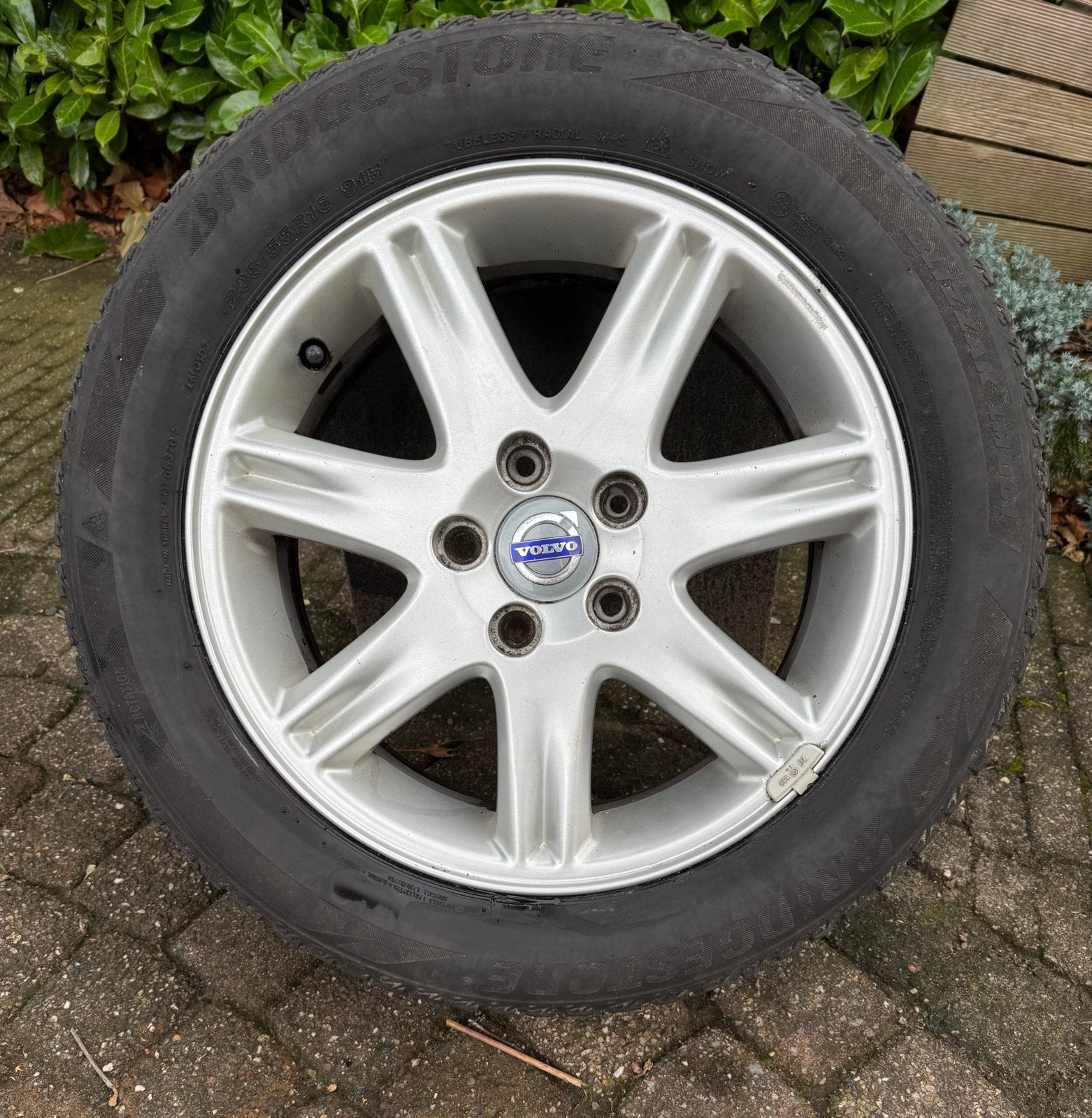 Zeer nette Volvo velgen incl. winterband, maat 205/55 R16, Auto-onderdelen, Ophalen, Velg(en), 16 inch, 205 mm