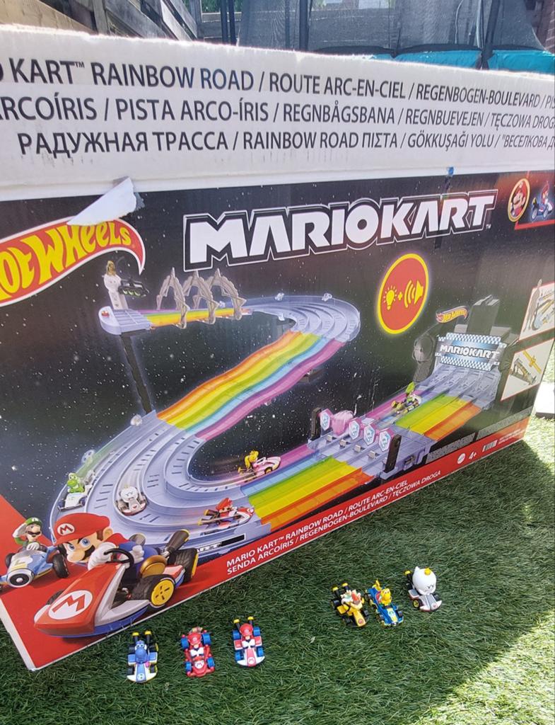 Hot Wheels Mario Kart Rainbow Road Racebaan, Ophalen, Racebaan, Zelf te bouwen, Zo goed als nieuw