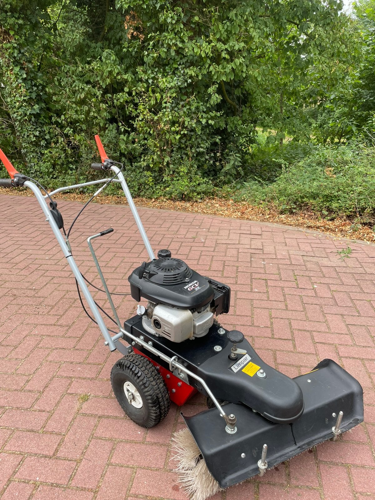 Veegmachine Limpar met onverwoestbare Honda motor, Ophalen, Zo goed als nieuw