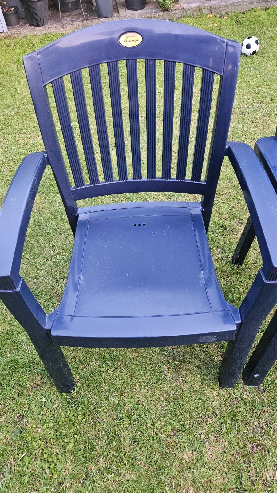 2 Hartman Prestige tuinstoelen, donkerblauw, stapelbaar, Ophalen of Verzenden, Gebruikt, Kunststof, Stapelbaar