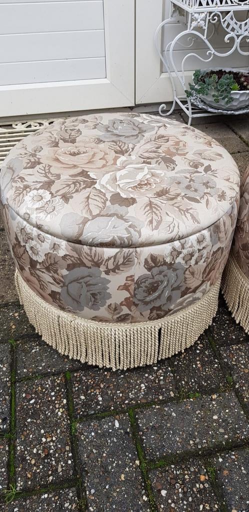 Vintage Poef met Opbergruimte - Bloemenprint & Franjes, Gebruikt, Ophalen of Verzenden, Vintage, Klassiek, Romantisch, Stof