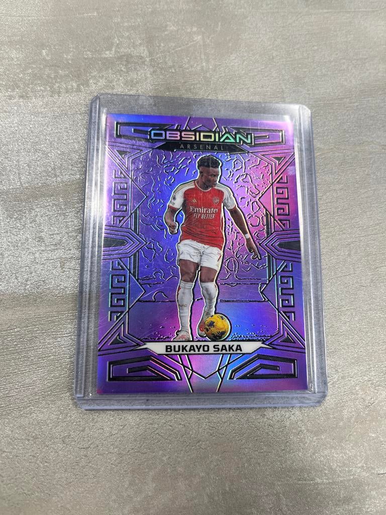 Bukayo Saka Obsidian Arsenal Kaart 24/25 Panini, Verzenden, Zo goed als nieuw, Buitenlandse clubs, Spelerskaart