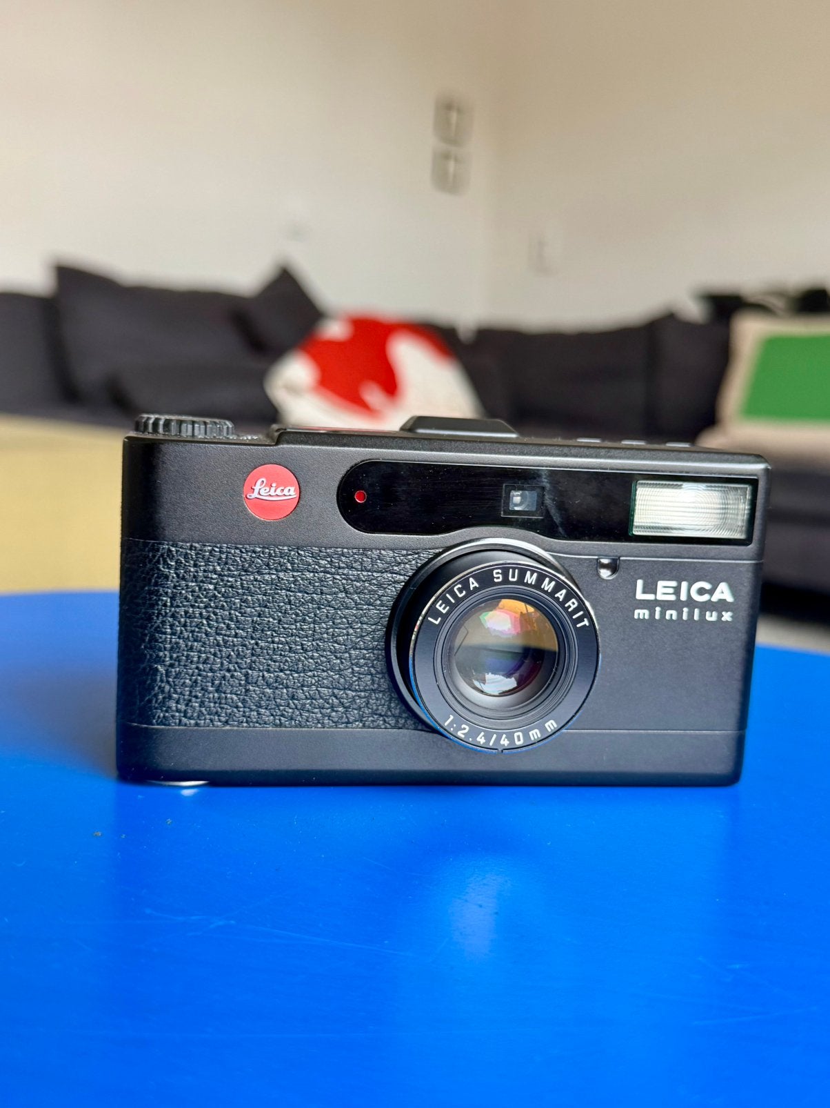 Leica Minilux Zwart – Inclusief origineel hoesje & boekje, Audio, Tv en Foto, Fotocamera's Analoog, Ophalen, Gebruikt, Compact