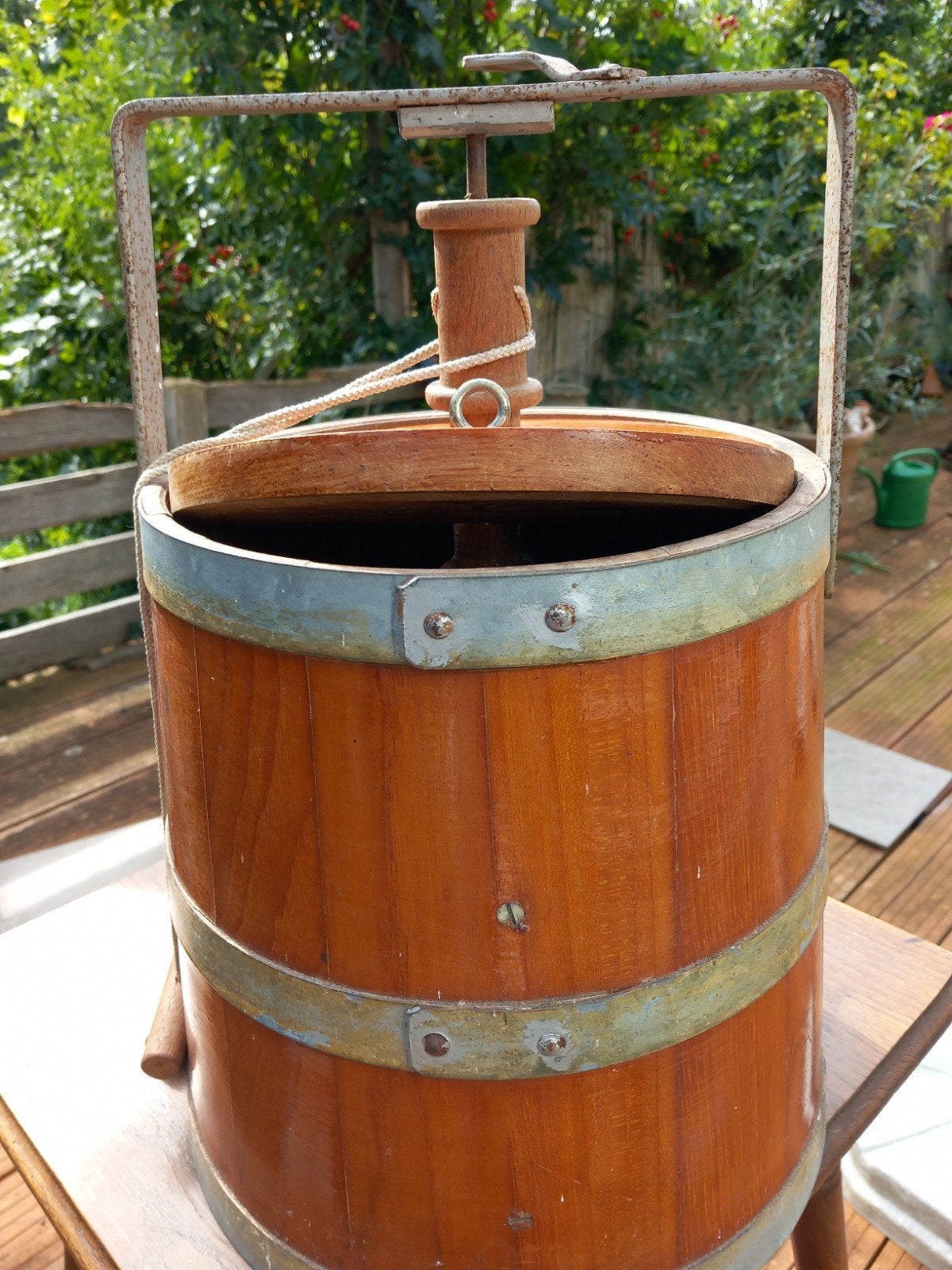 Decoratieve  boter/karn, 150 liter of meer, Ophalen