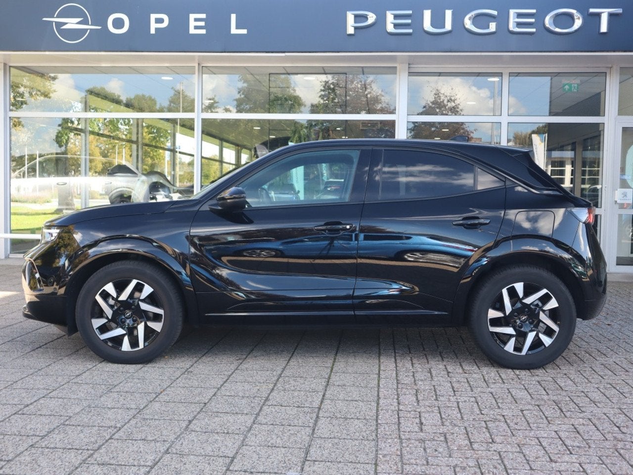 Foto 4 van Opel Mokka GS 1.2 Turbo Hybrid 145pk eDCT Automaat, Rijklaar