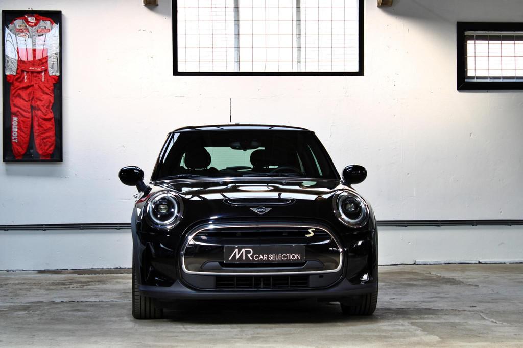 Mini Mini Electric Classic 33 kWh | Apple Carplay | Keyless, 4 stoelen, 184 pk, Automatische klimaatregeling, Te koop