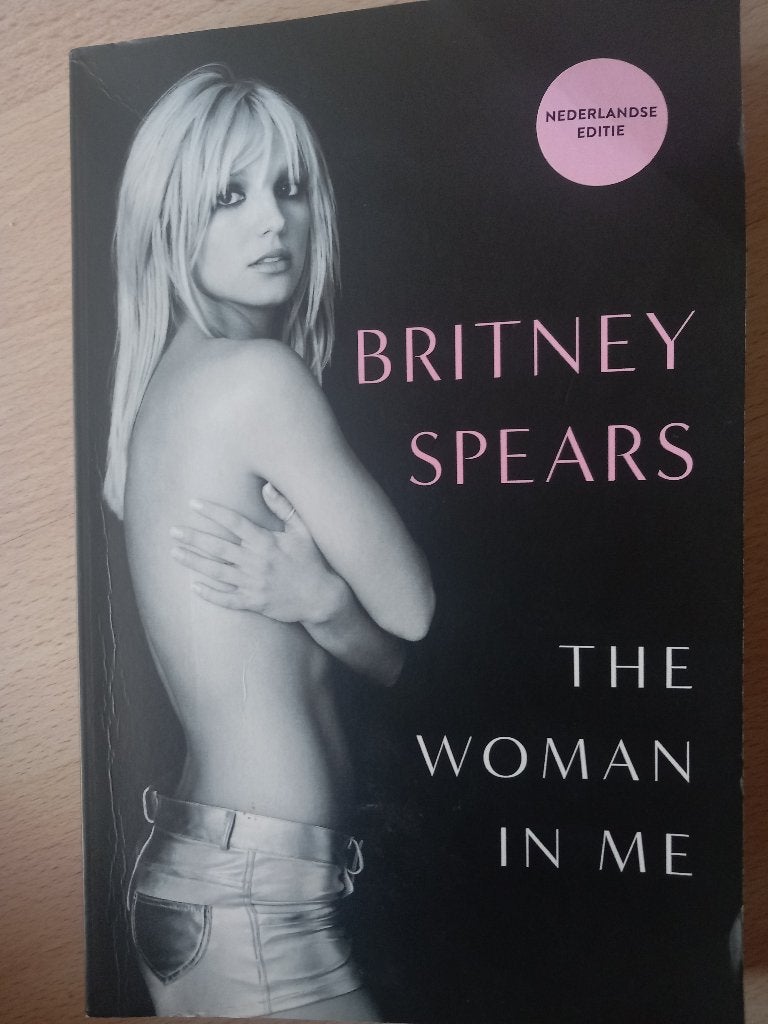 Britney Spears/the woman in me, Ophalen of Verzenden, Zo goed als nieuw, Film, Tv en Media