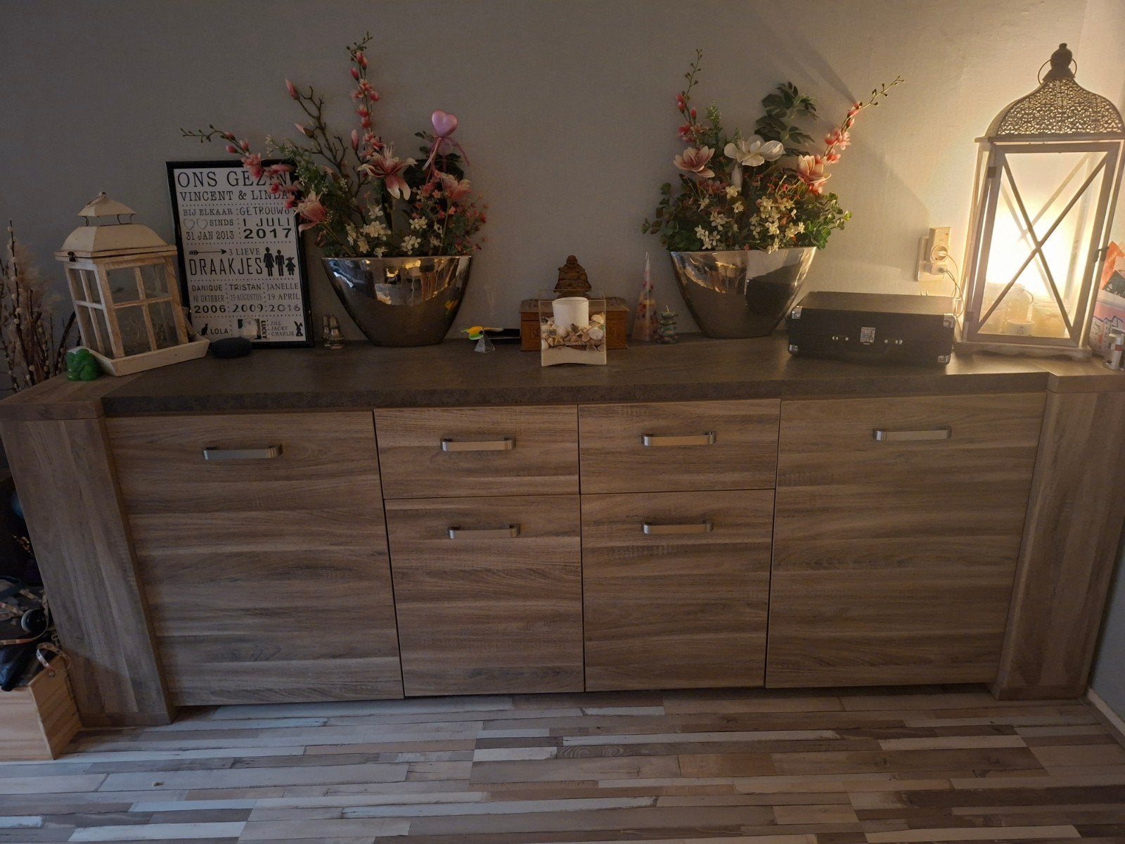 Dressoir vergrijsd eiken fineer met leisteen look blad, Huis en Inrichting, Kasten | Dressoirs, Ophalen, Modern, Industrieel, 200 cm of meer