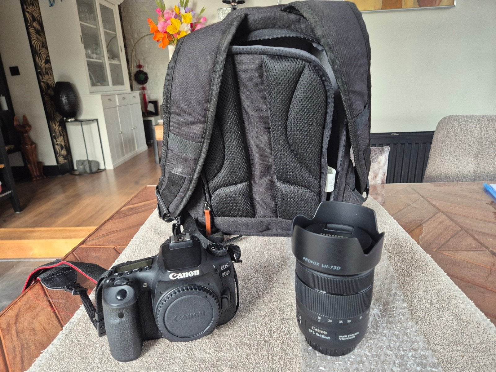 CANON EOS 90D Semi-Pro + 18-135mm Nano USM Lens, Ophalen of Verzenden, Zo goed als nieuw, Canon, 8 keer of meer