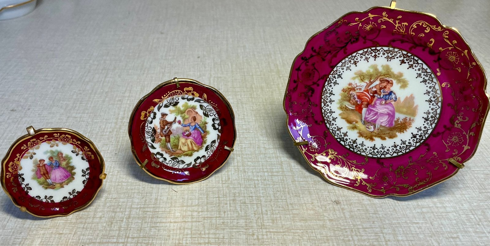 Set van 3 Limoges porseleinen decoratieve bordjes, Ophalen of Verzenden