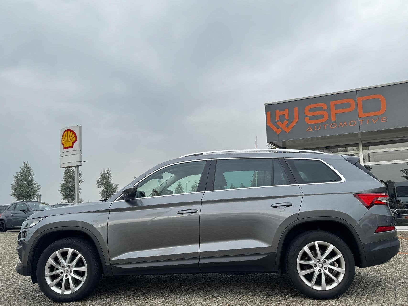 Skoda Kodiaq 1.5 TSI Business BTW|CAM|Carplay|LED|DSG|Keyles, Auto's, 4 cilinders, 150 pk, Leder en Stof, 1499 kg