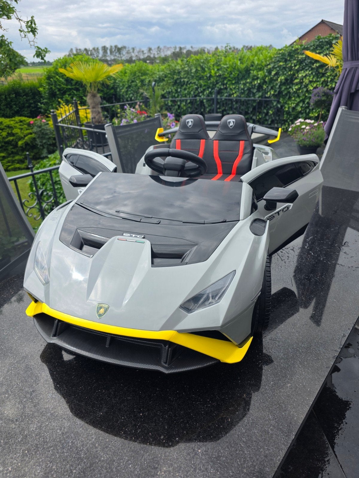 Lamborghini STO Kinderauto Elektrisch, Kinderen en Baby's, Speelgoed | Speelgoedvoertuigen, Ophalen of Verzenden, Zo goed als nieuw