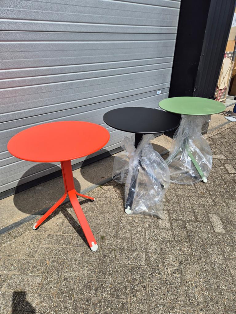 Nieuwe fermob Luxembourg, rest'o tafel d60 capucine, Ophalen, Nieuw, Aluminium