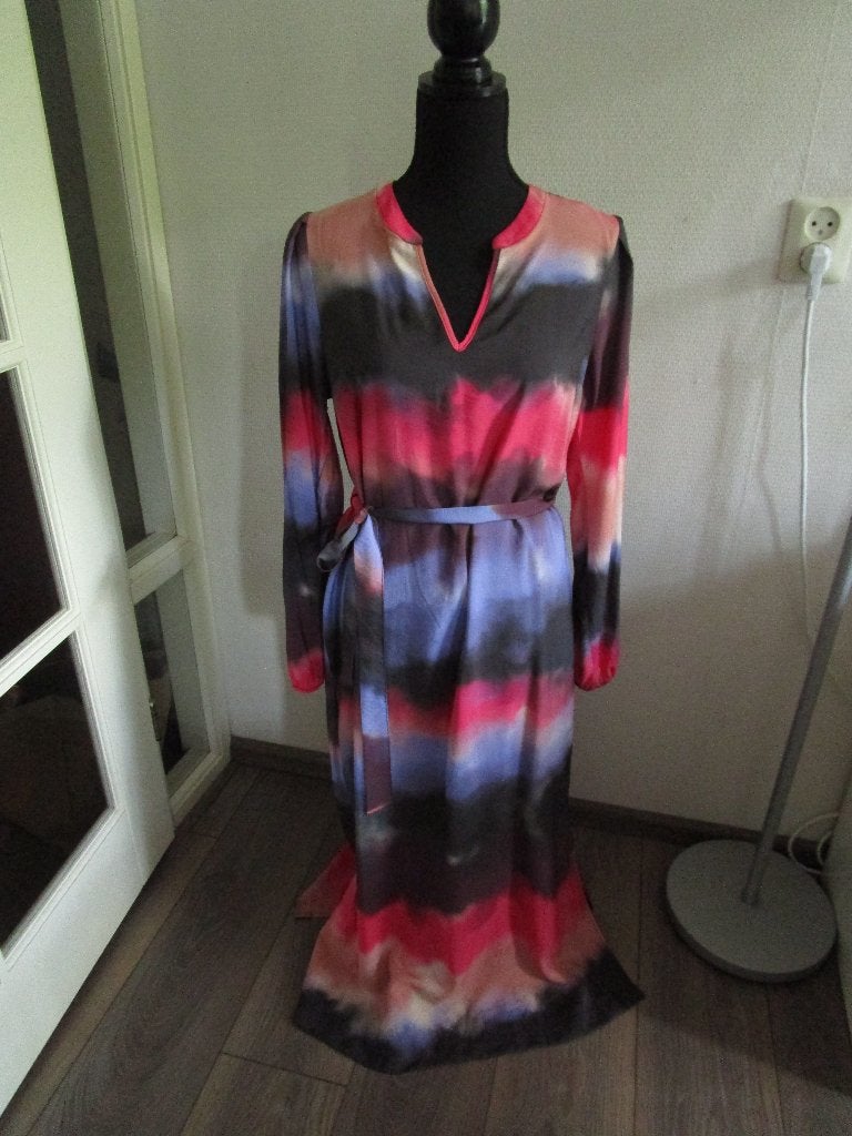 Nieuwe kleurrijke jurk & Co Women maat M, Kleding | Dames, Jurken, Maat 38/40 (M), &Co Woman, Nieuw, Onder de knie