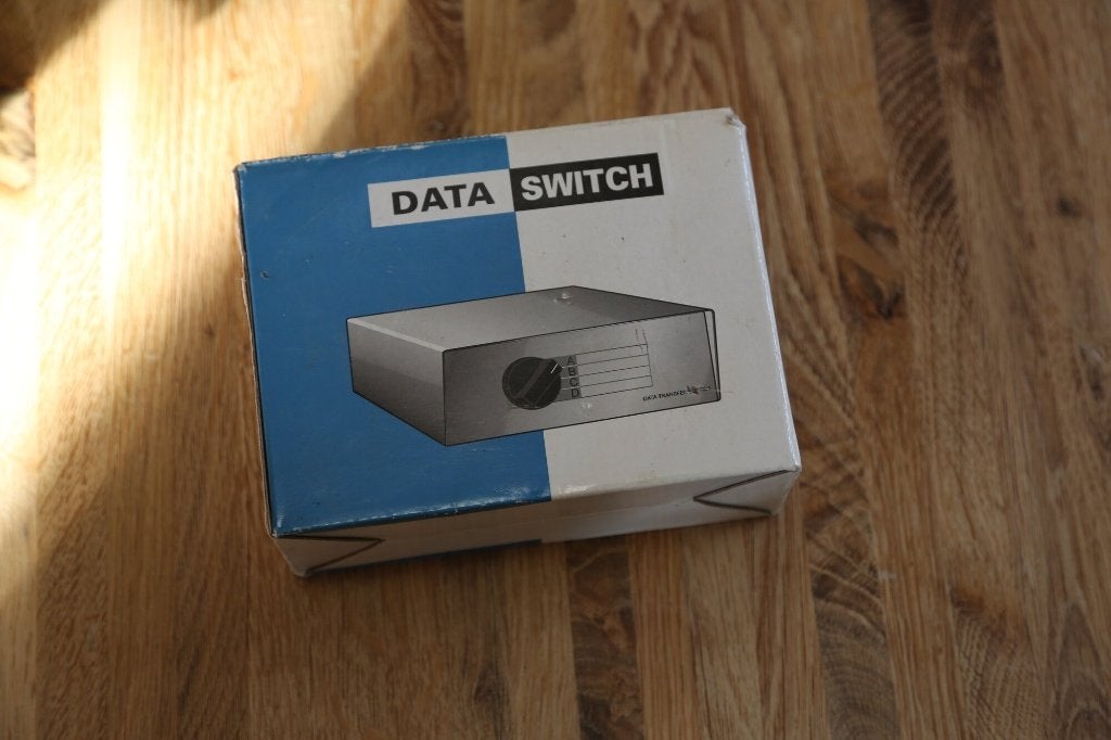 MS40 4-weg 25-polige computer data switch, in doos, Computers en Software, Dockingstations, Nieuw, USB-hub, Ophalen of Verzenden