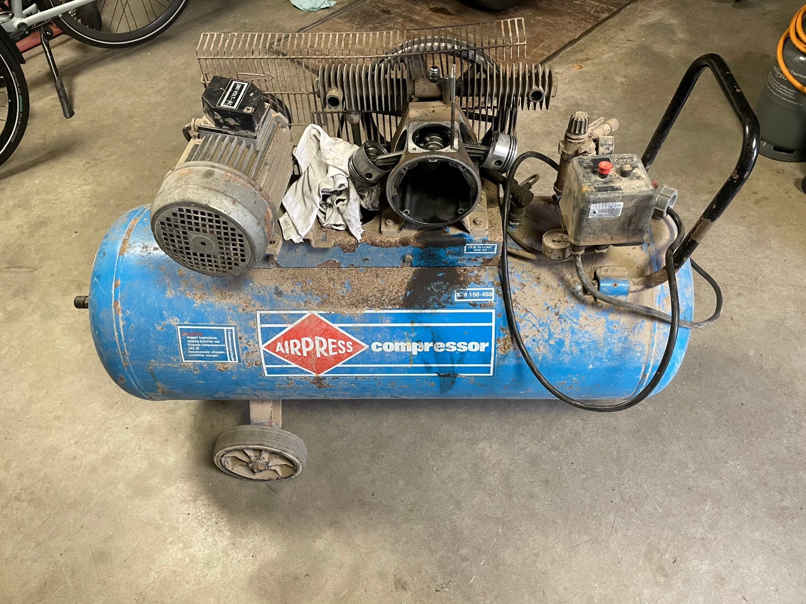 Compressor Airpress KM 150-450, Ophalen, Gebruikt, 400 tot 800 liter/min, 6 tot 10 bar