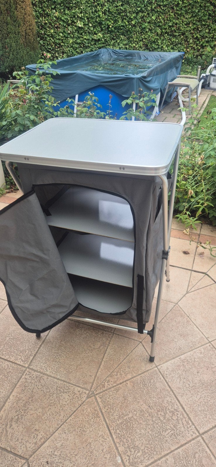 Opvouwbare campingkast met tafelblad, Ophalen, Zo goed als nieuw, Campingkast