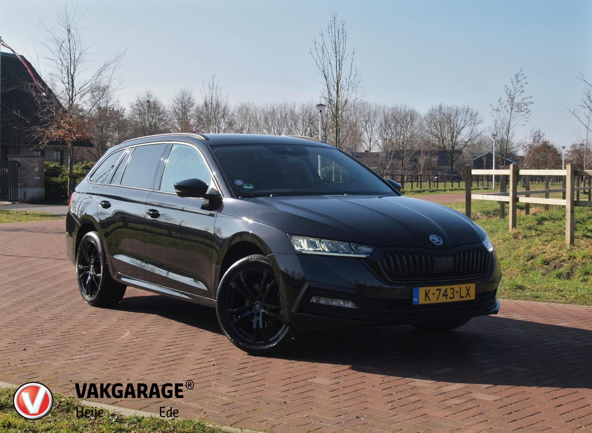 Skoda Octavia Combi 1.0 e-TSI Business Edition | DSG - Autom, Auto's, Skoda, Stof, Gebruikt, Zwart, 19 km/l