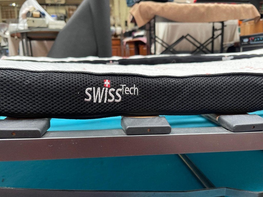 Veldbed Swiss Tech, Ophalen of Verzenden