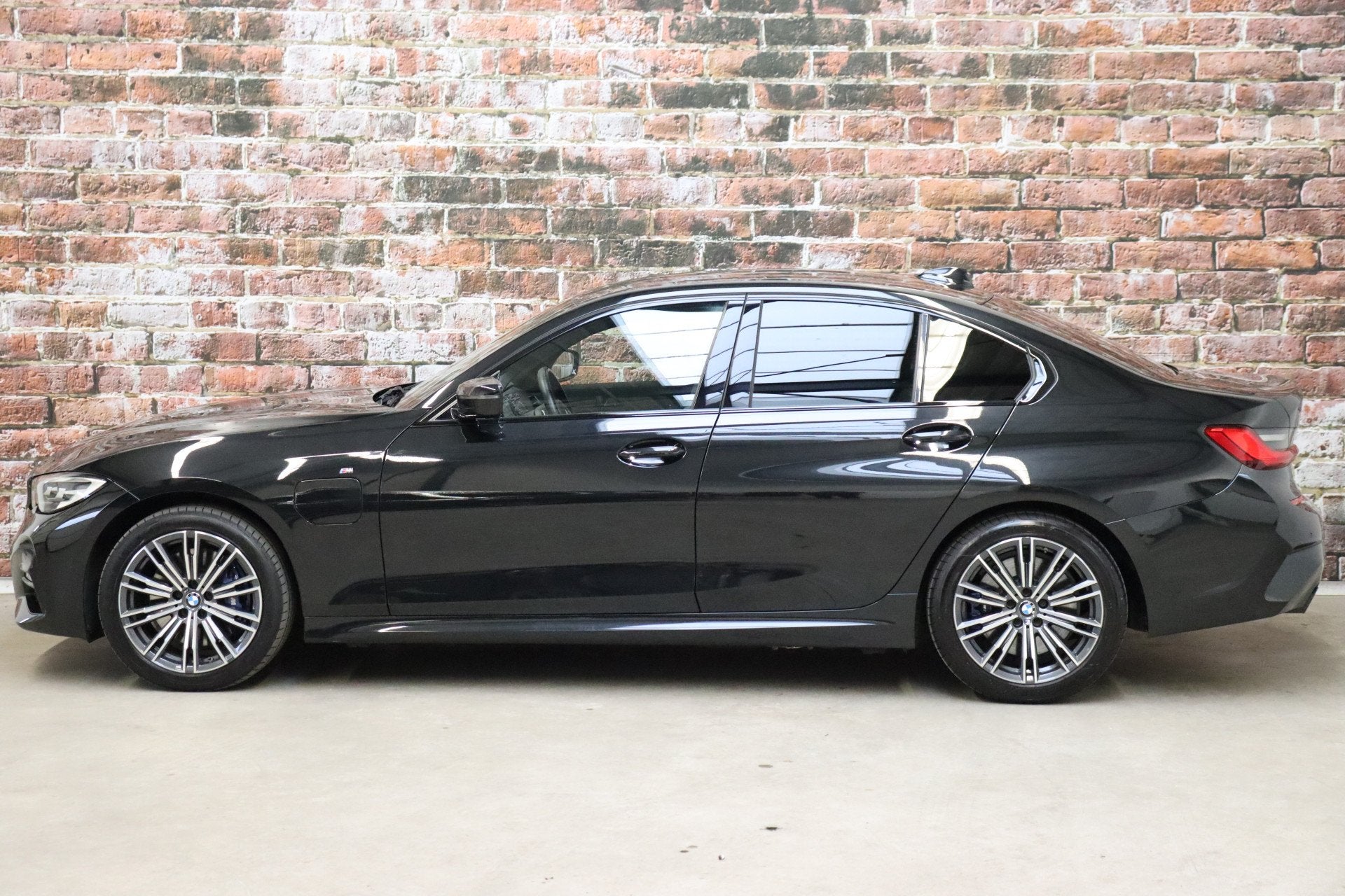 BMW 3 Serie Sedan 330e High Executive M Sport Pakket Automaa, Auto's, 1998 cc, Achterwielaandrijving, Gebruikt, Bedrijf