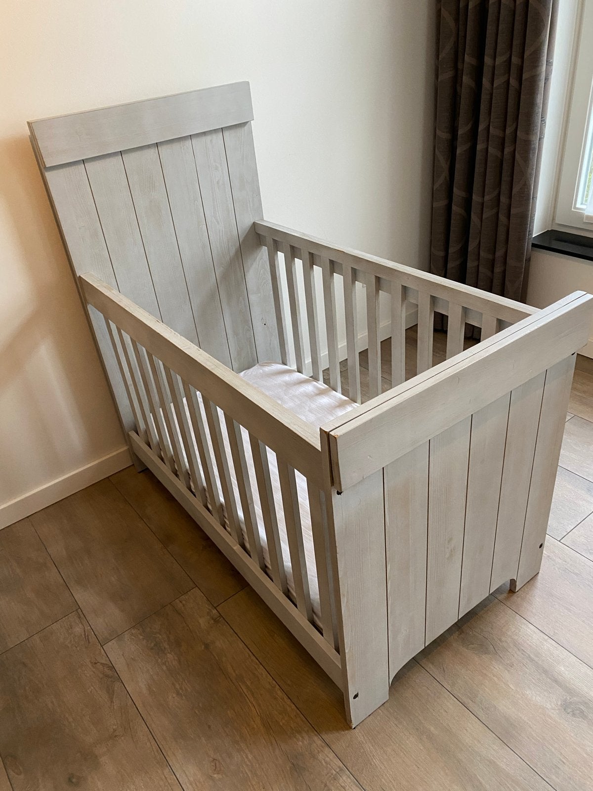 Complete babykamer: ledikant, kledingkast en commode, Ophalen, Gebruikt, Ledikant