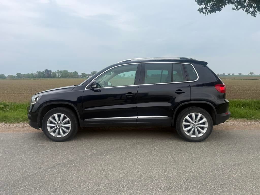 Volkswagen Tiguan 2.0 TSI 132KW 4MOTION DSG 2011 Zwart, Auto's, Automaat, Beige, 4 cilinders, 1984 cc