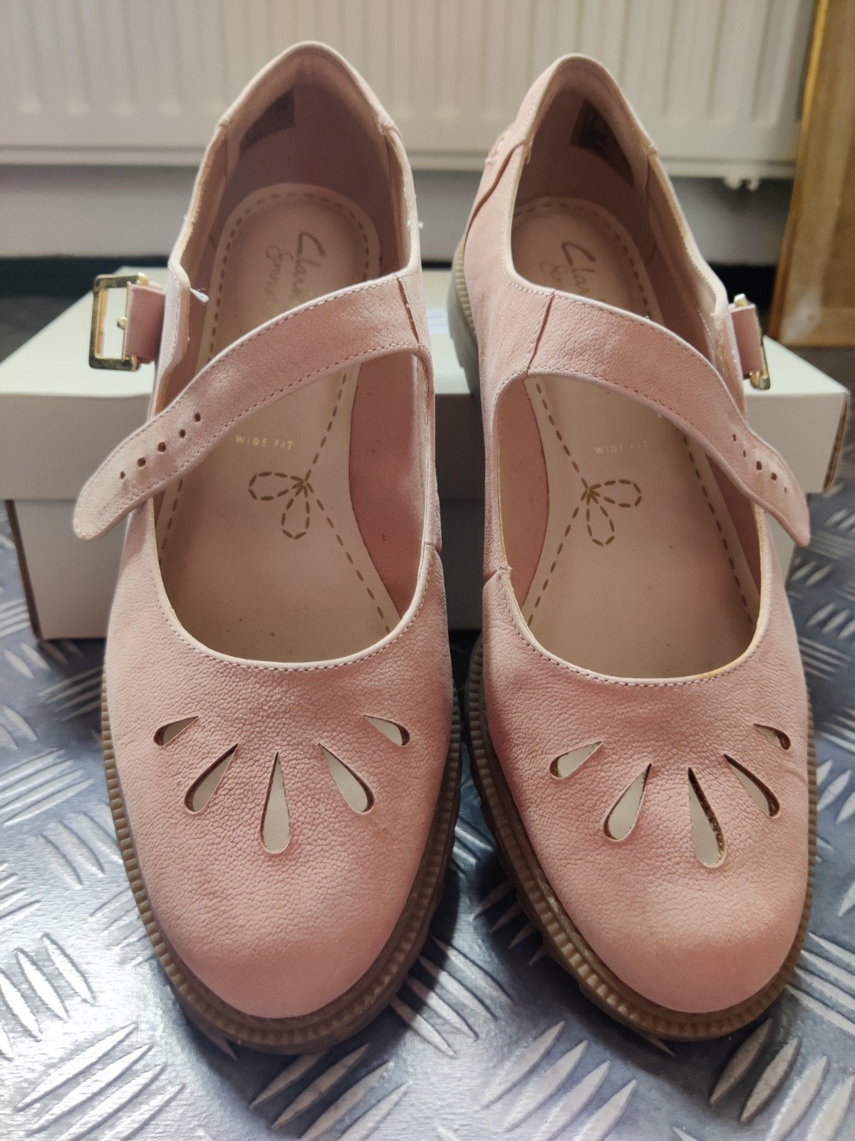 Clarks schoenen, Overige typen, Ophalen of Verzenden, Zo goed als nieuw, Roze