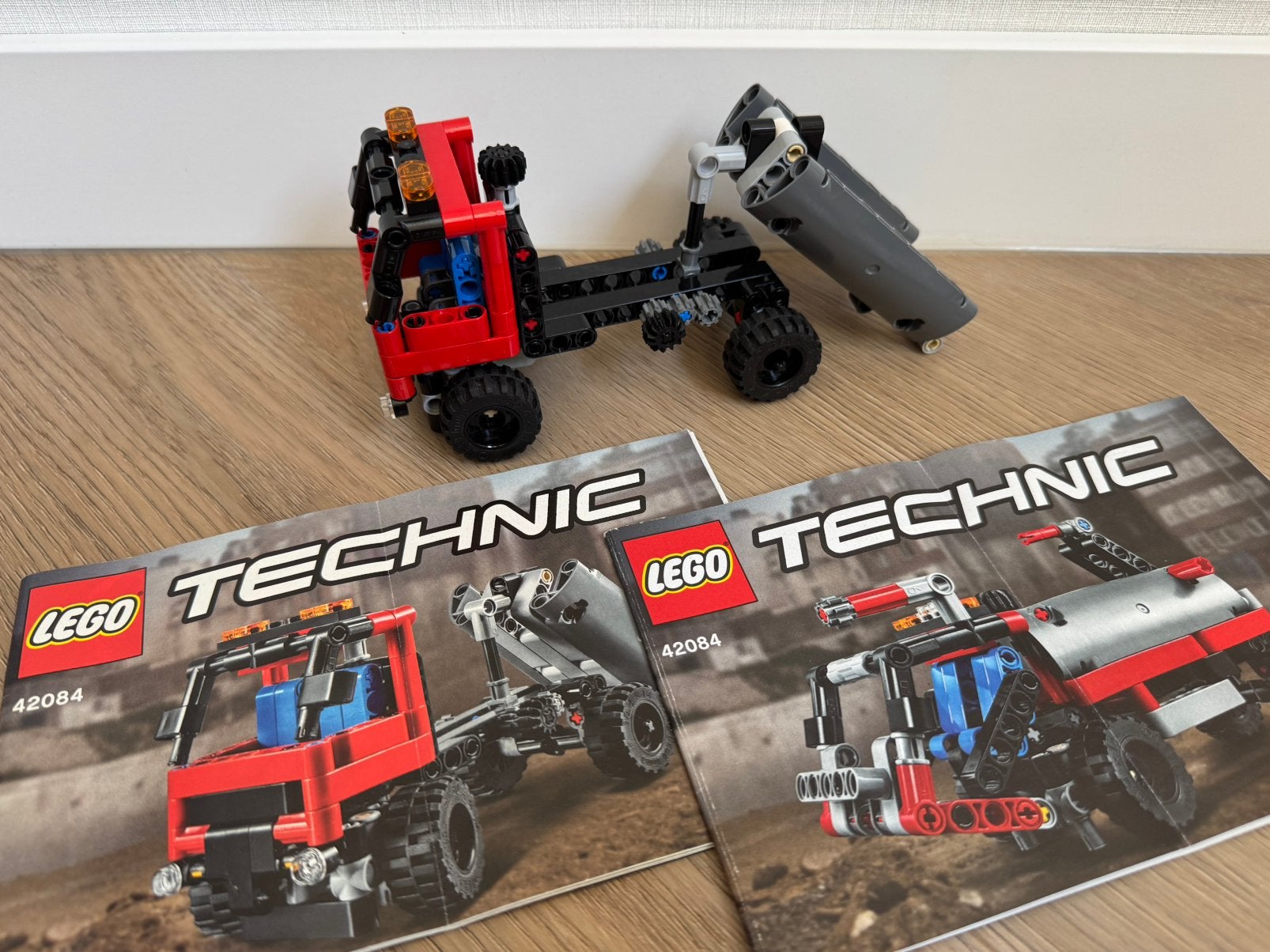 ALS NIEUW/COMPLEET Lego Technic 42084 Hook Loader, Kinderen en Baby's, Speelgoed | Duplo en Lego, Lego, Ophalen of Verzenden, Zo goed als nieuw
