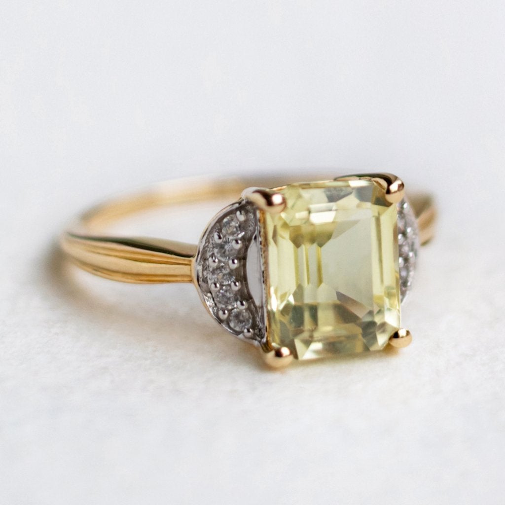 Vintage 9K goud dress ring met Groene topaas Diamant - 18,25, 18 tot 19, Ophalen of Verzenden, Zo goed als nieuw, Met edelsteen