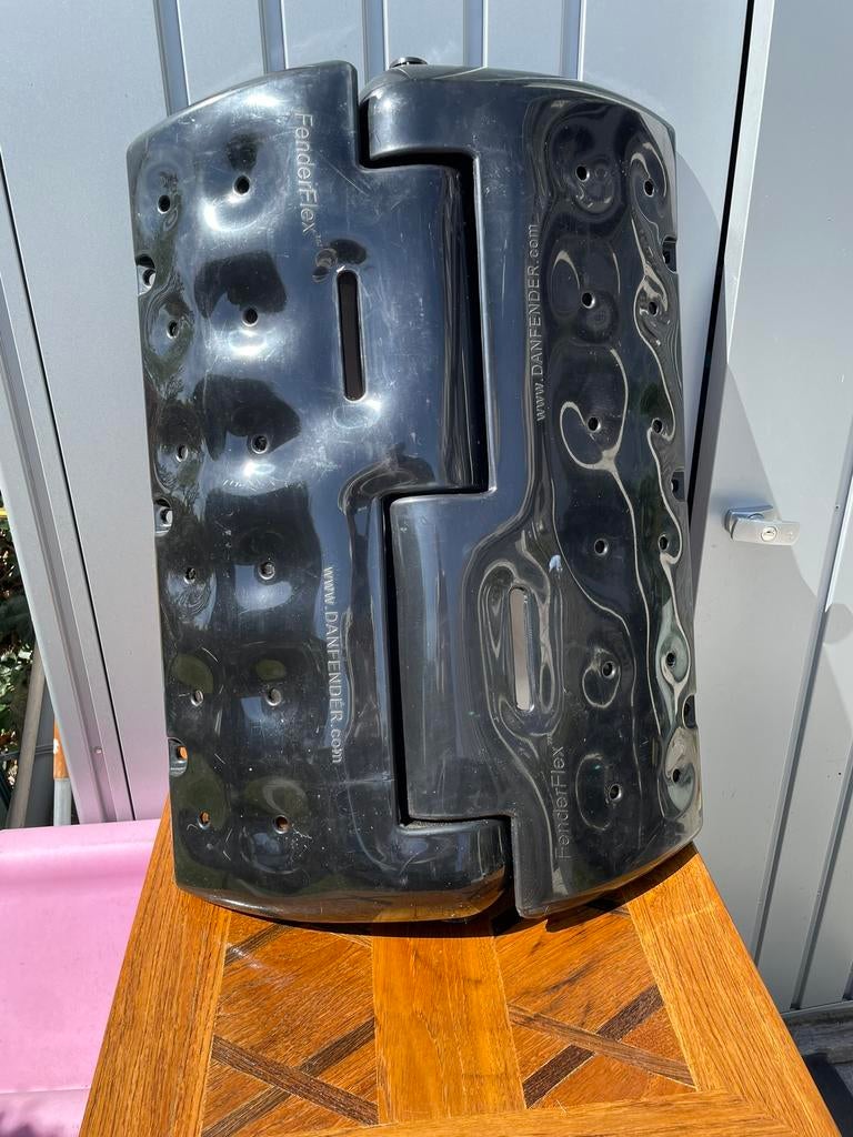 4 stks flexfender 72 cm hg,  dichtgeklapt 16 dik en 32 cmbrd, Watersport en Boten, Accessoires en Onderhoud, Zo goed als nieuw