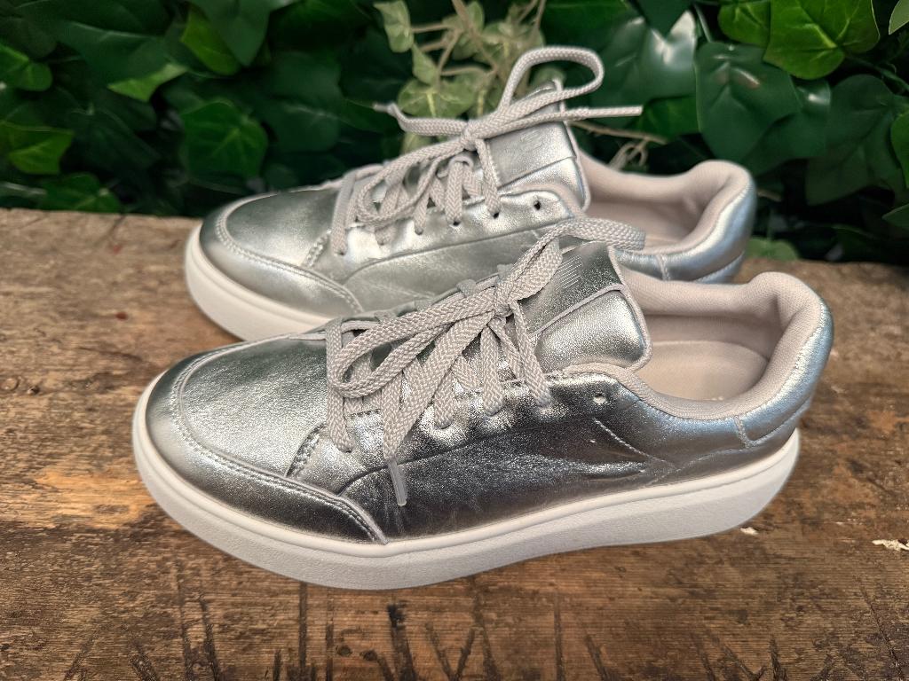 bijna Nieuwe sneakers van Fitflop maat 39, Fitflop, Overige kleuren, Ophalen of Verzenden, Fitflop