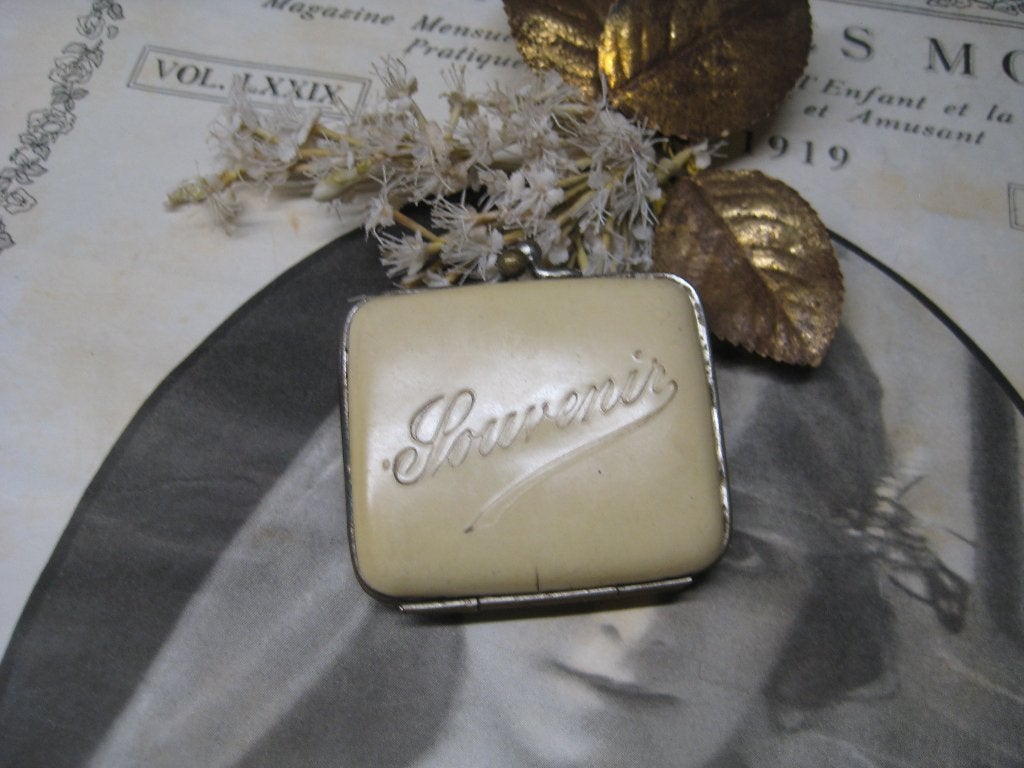 FRANSE PORTEMONNEE SOUVENIR, Ophalen of Verzenden