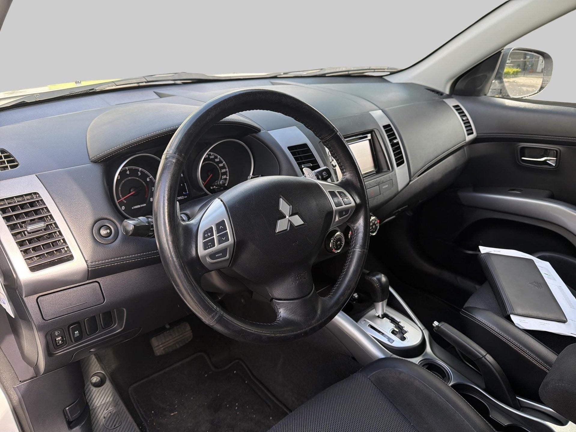 Mitsubishi Outlander 2.0 Edition Aut. *NL-Auto*Parelmoer*, Auto's, 4 cilinders, Origineel Nederlands, Bedrijf, SUV of Terreinwagen