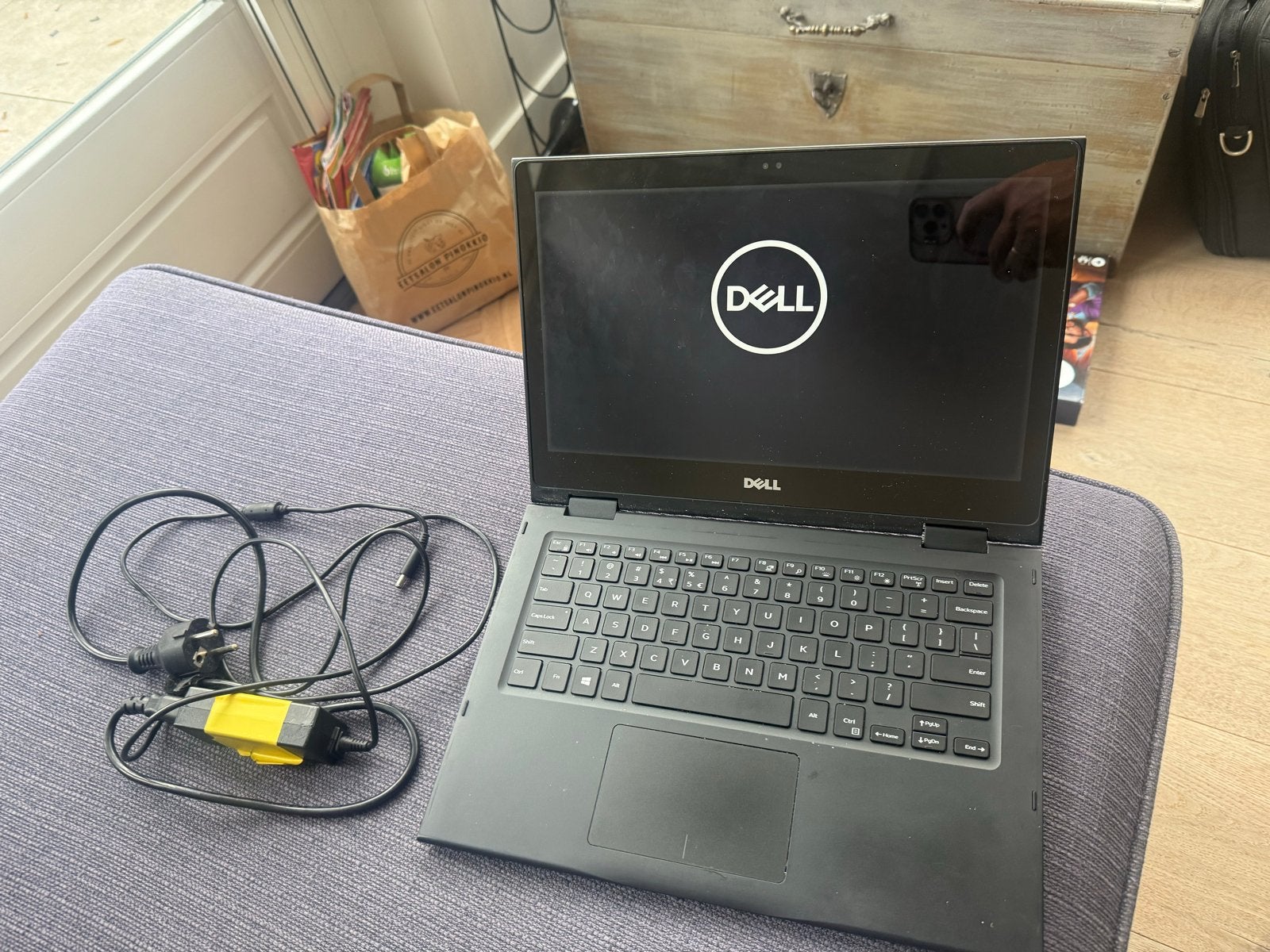 Dell Latitude 3390 2-in-1 Laptop - Gebruikt, Computers en Software, Ophalen, Gebruikt, 2 tot 3 Ghz, Met touchscreen