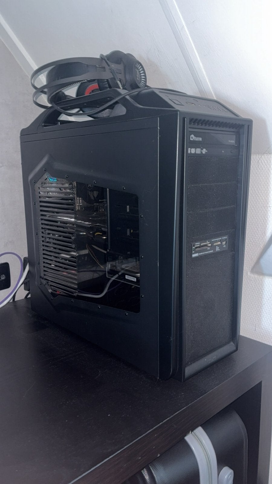 Game pc+beeldscherm, Ophalen, Zo goed als nieuw, SSD
