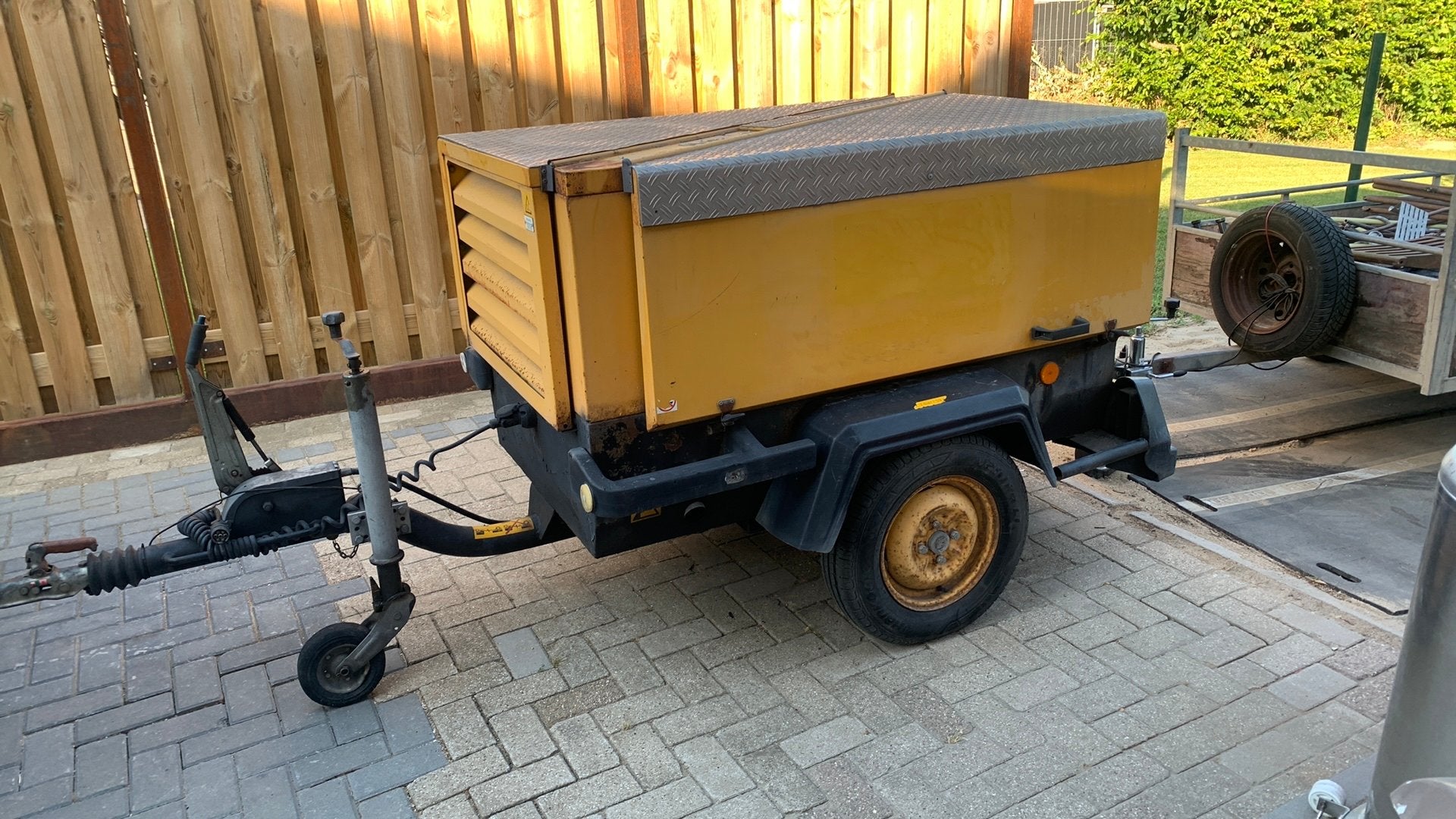 Atlas copco diesel compressor met nakoelet, Ophalen