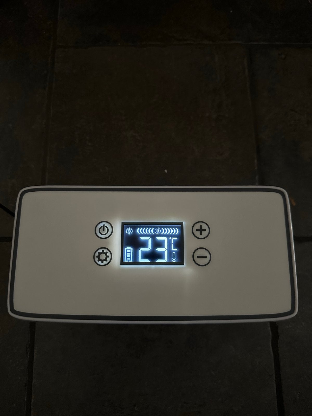 Draagbare mini-koelkast/verwarmer met digitaal display, Tafel- of Grondventilator, Verzenden, Minder dan 60 m³, Nieuw
