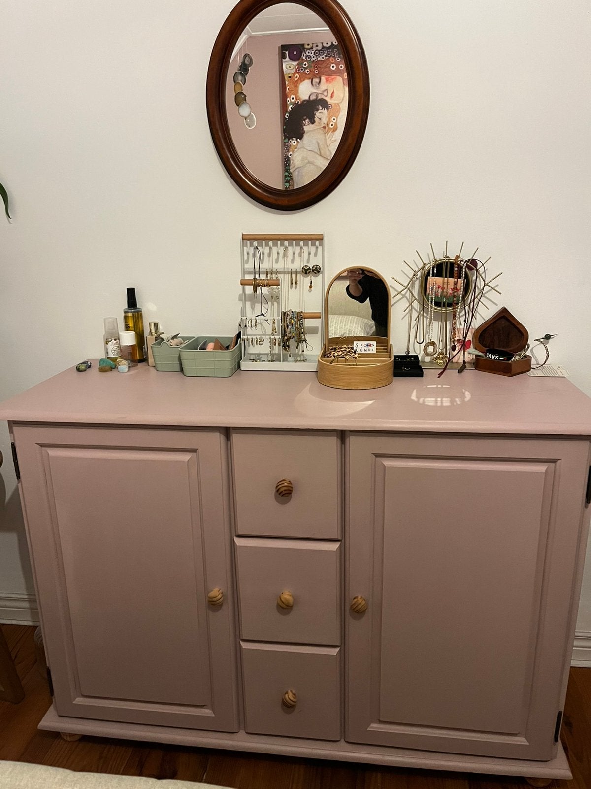 Commode in de kleur precious pink, Ophalen, Zo goed als nieuw, 25 tot 50 cm, 100 tot 150 cm
