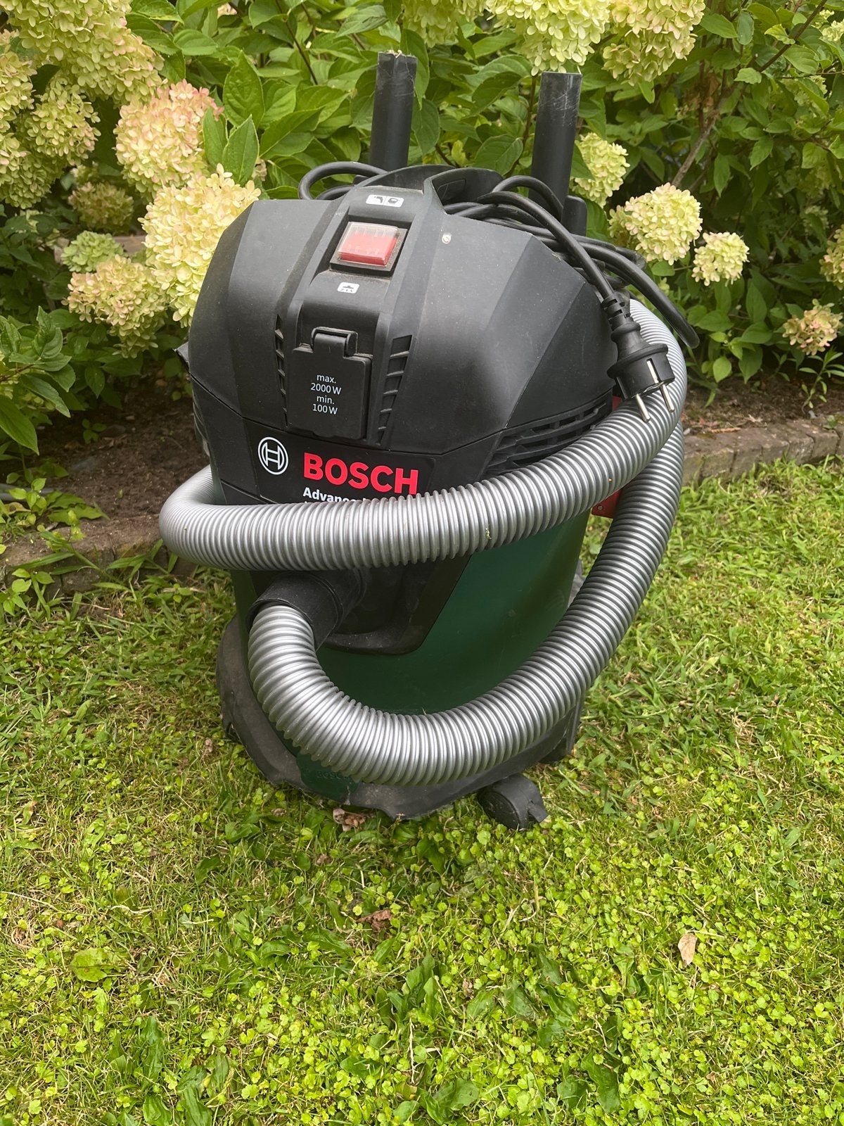 Bosch AdvancedVac 20 Nat-/Droogzuiger met AutoStart, Inclusief accessoires, Gebruikt, Bosch, Industriële stofzuiger