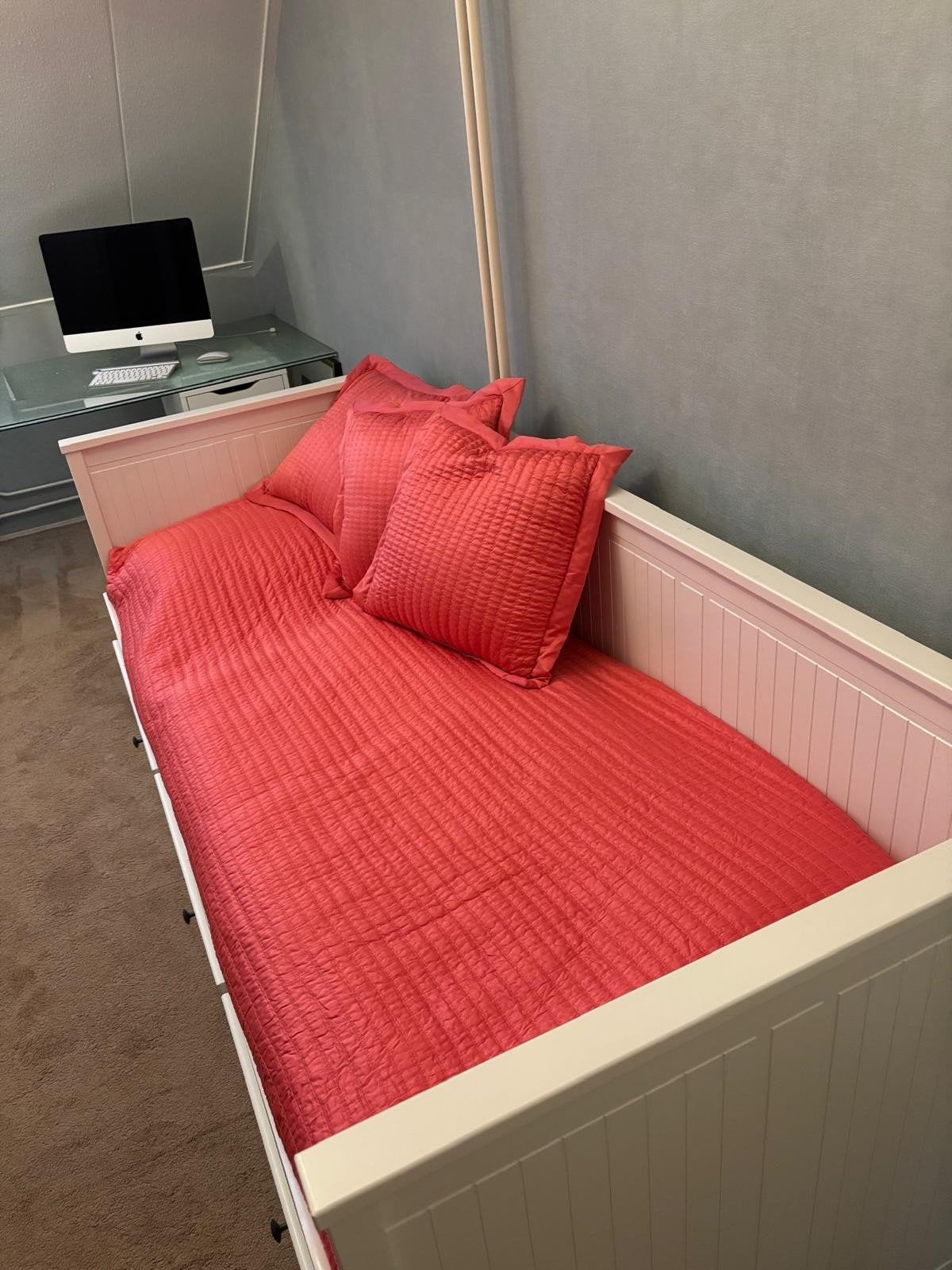 Ikea Hemnes bedbank met 3 lades en Vannareid matras, Ophalen, Wit, Tweepersoons, Zo goed als nieuw