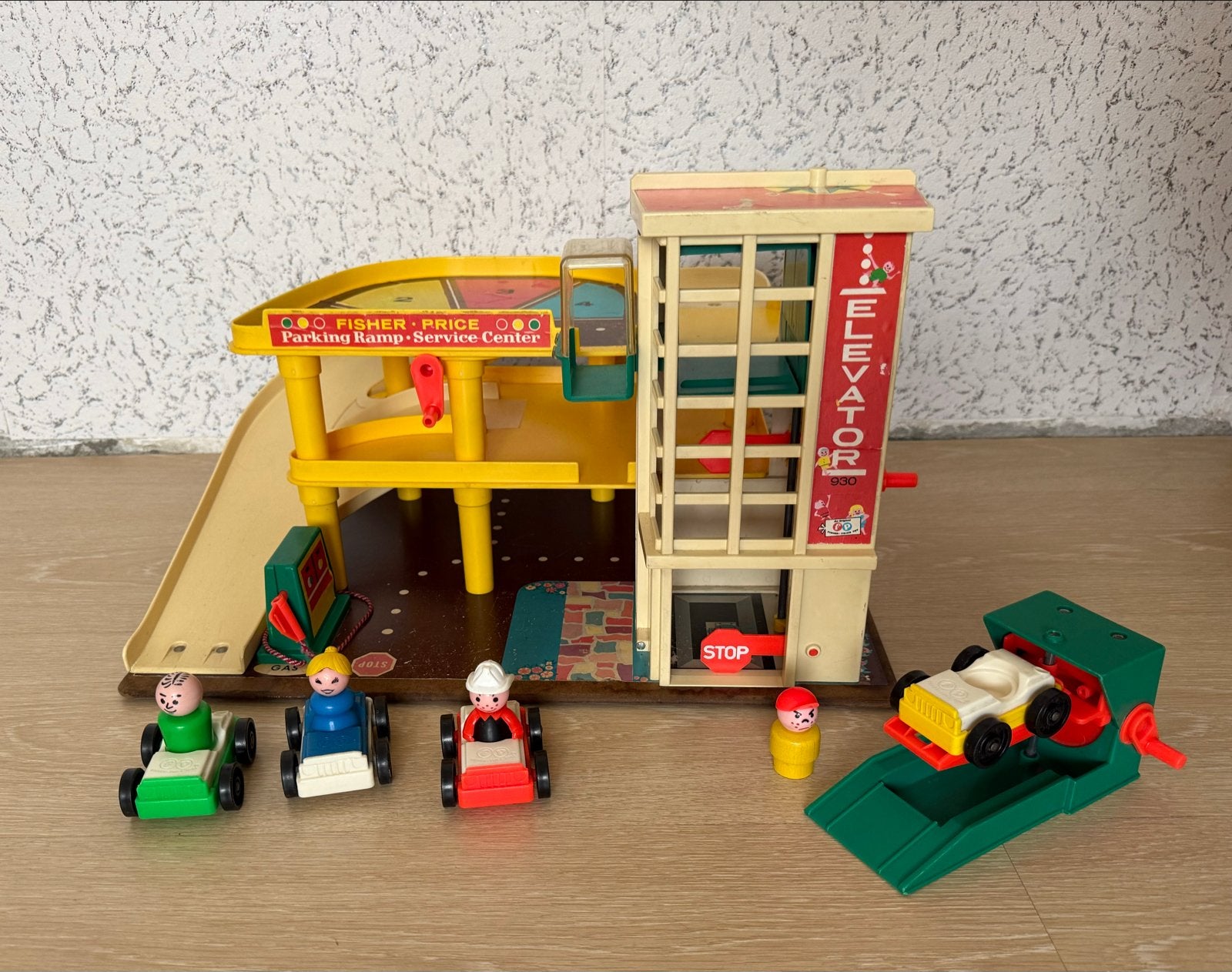 Vintage Fisher-Price Parkeergarage met Lift en Auto's, Ophalen, Gebruikt, Speelset