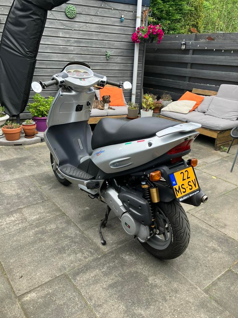 Aprilia Leonardo 125, Particulier, Scooter