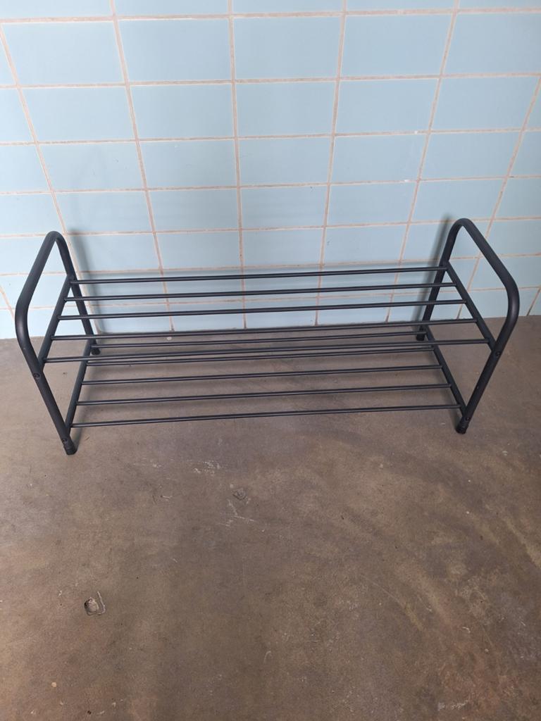 Zwart metalen schoenenrek - Gebruikt, Huis en Inrichting, Ophalen, Gebruikt