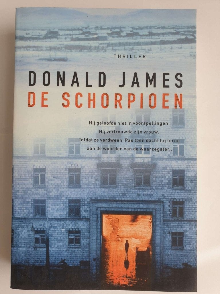 De Schorpioen, Donald James, Thriller, ISBN 90-245-4049-6, Ophalen of Verzenden, Zo goed als nieuw