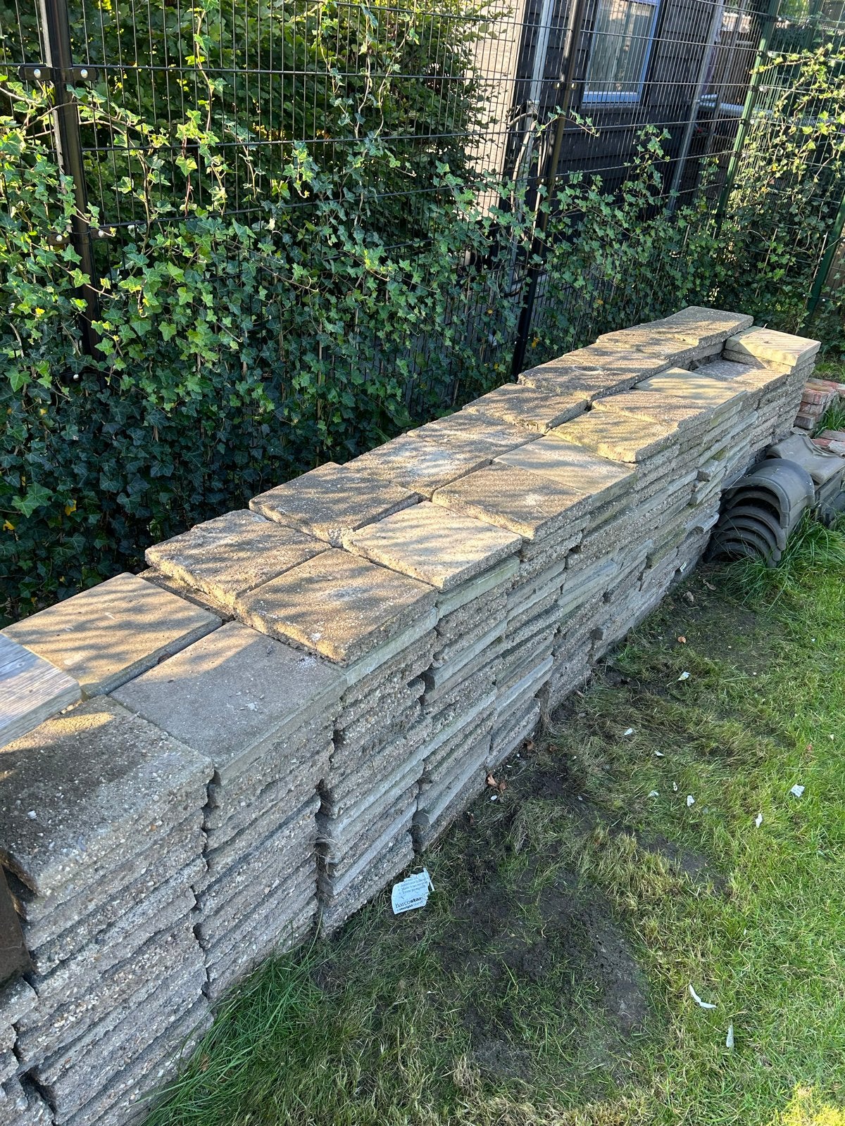 Gratis Tegels 30x30 - Ophalen, Tuin en Terras, Gebruikt, Ophalen of Verzenden, 10 m² of meer, Beton