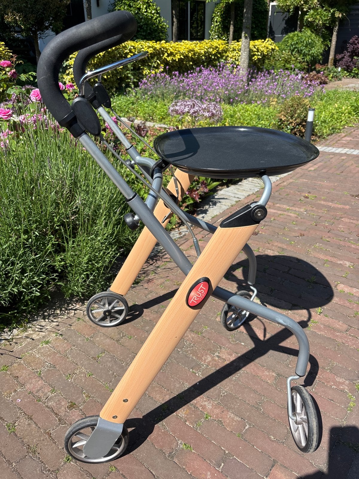 Design binnen rollator met houten poten, Ophalen, Zo goed als nieuw