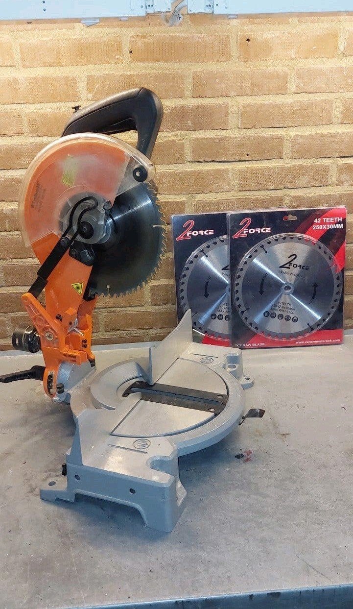 Zaagmachine afkortzaag met 2 nieuwe widia zaagbladen, Ophalen, Gebruikt, 70 mm of meer, Einhell