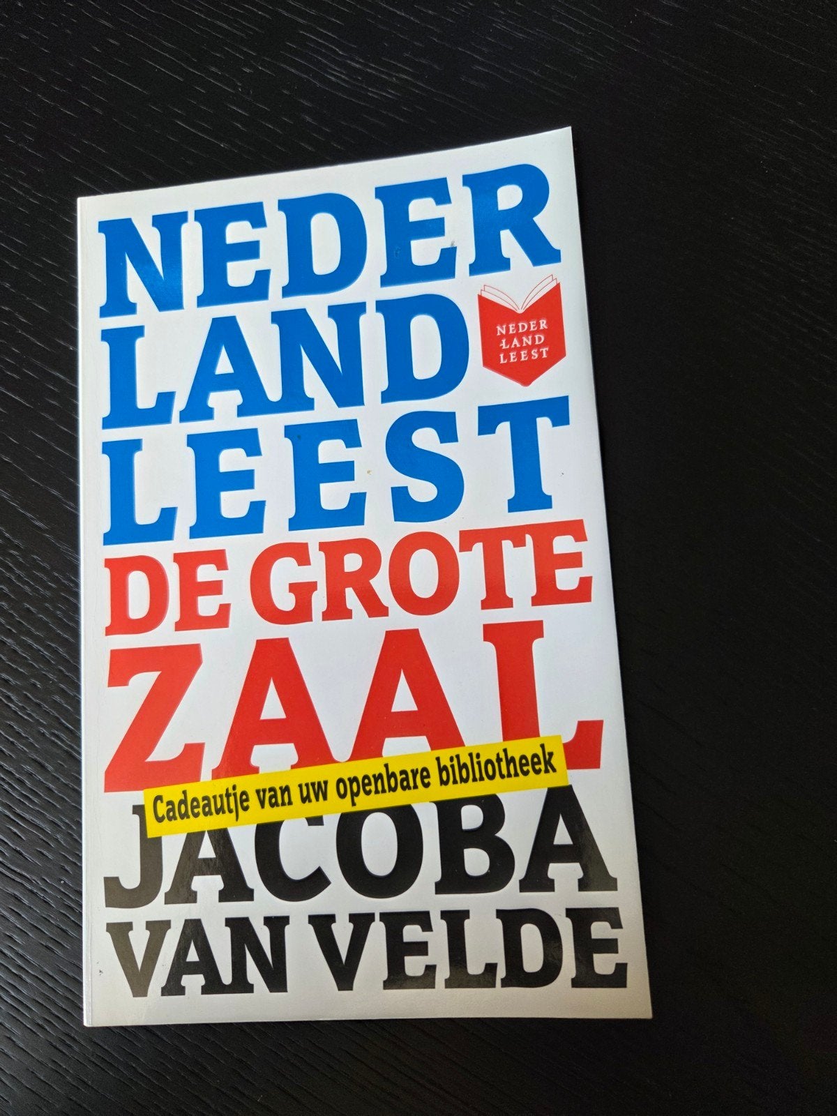 De grote zaal, Ophalen of Verzenden, Verhalen