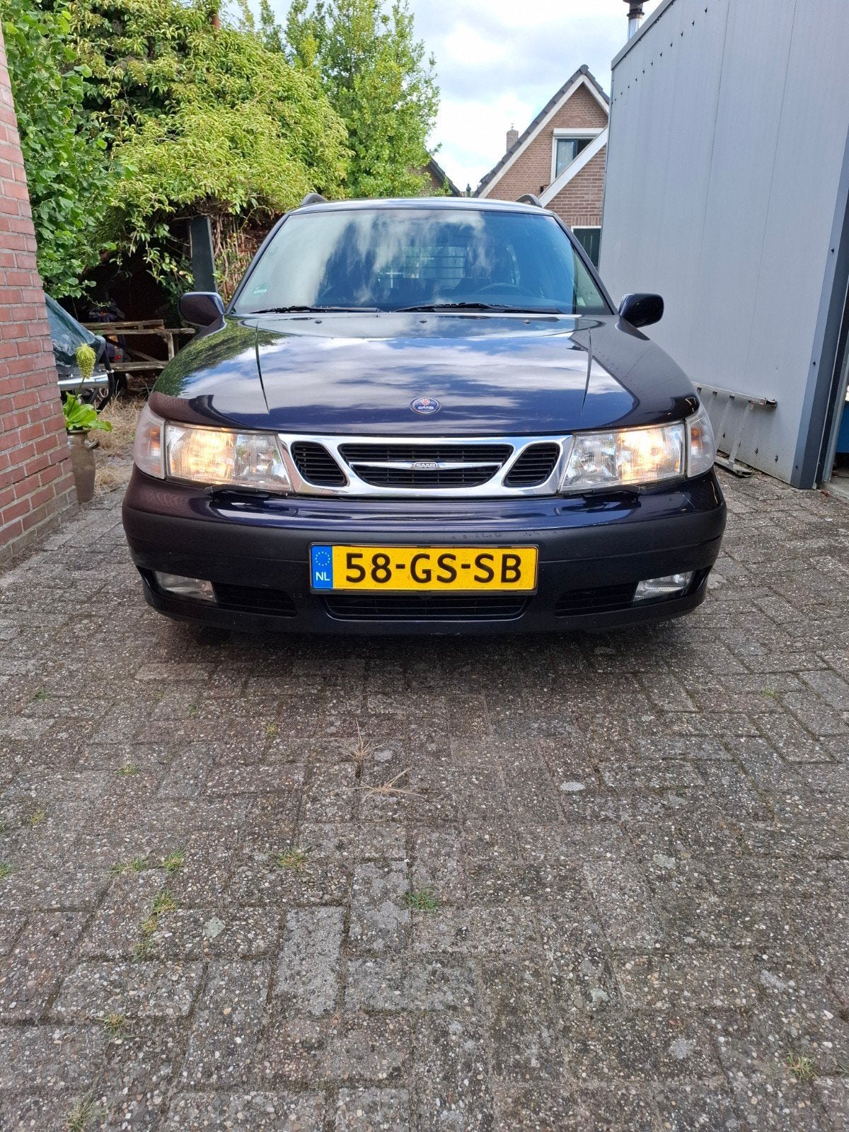 Saab 9-5 2.0 T Estate, Auto's, Saab, 1800 kg, 4 cilinders, Blauw, Airbags